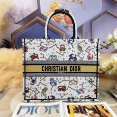 Christian Dior Shopping Bags